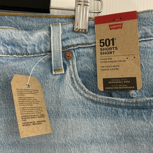 NWT Levi’s Light Blue Cut-Off Distressed Jean Shorts Size 20W - Picture 4 of 6
